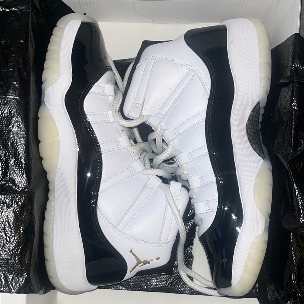 Jordan Kids Sneakers - White and Black
